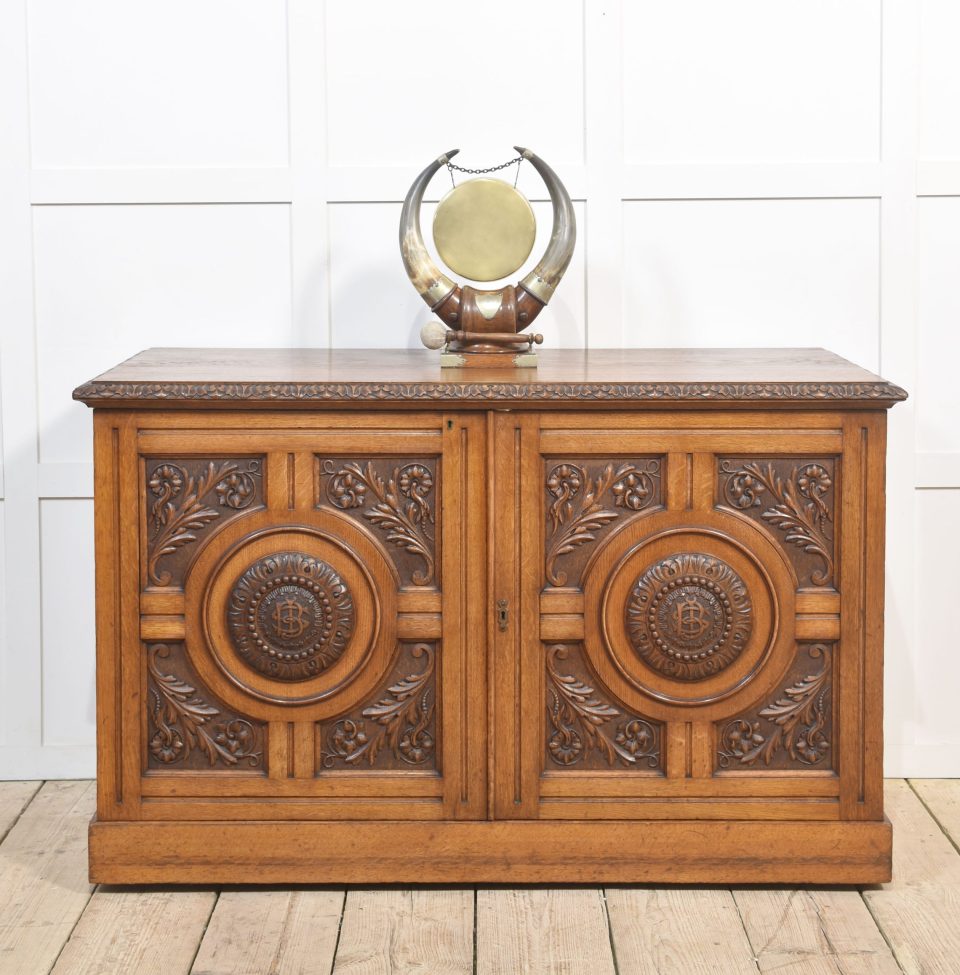 19th century carved oak Cabinet