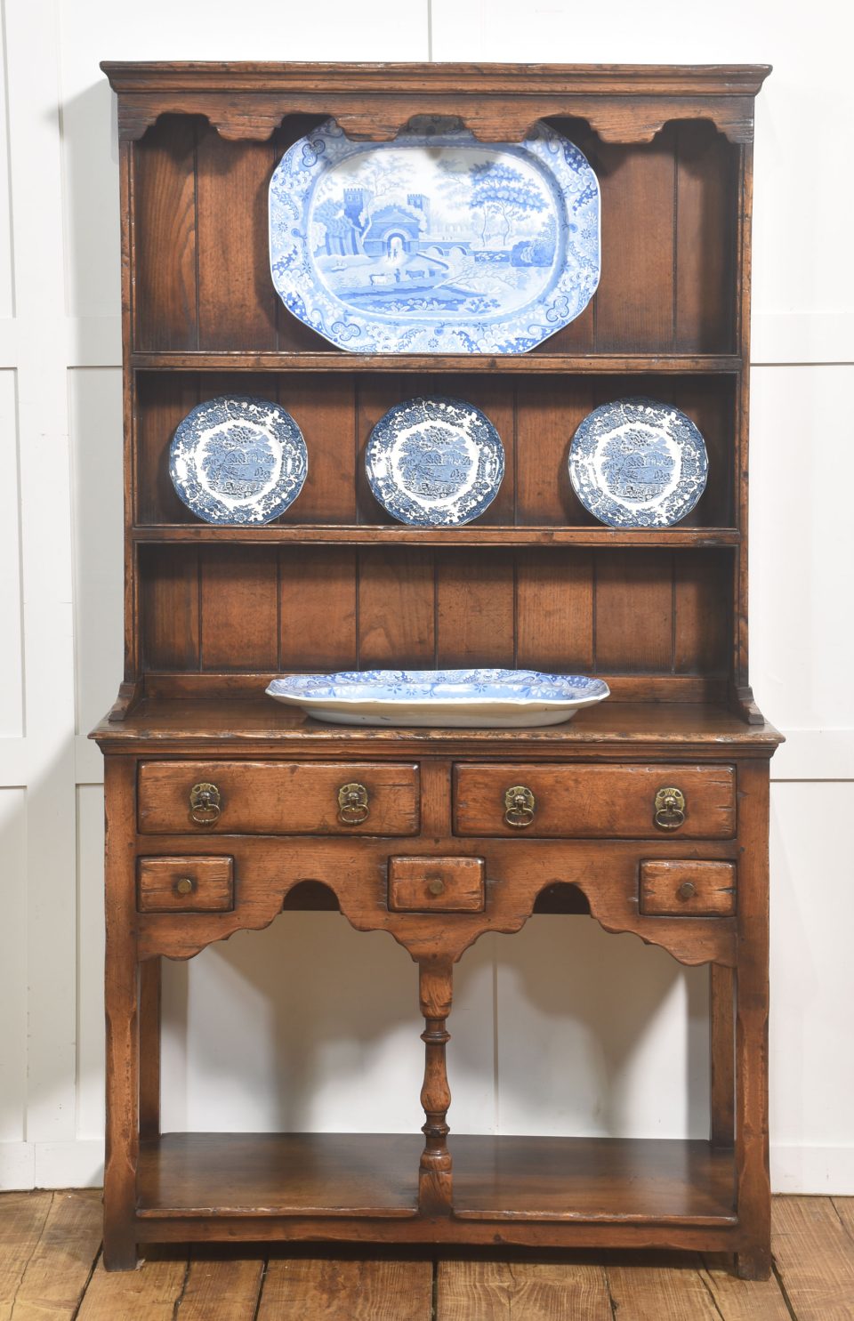 Country Oak Dresser with Plate Rack