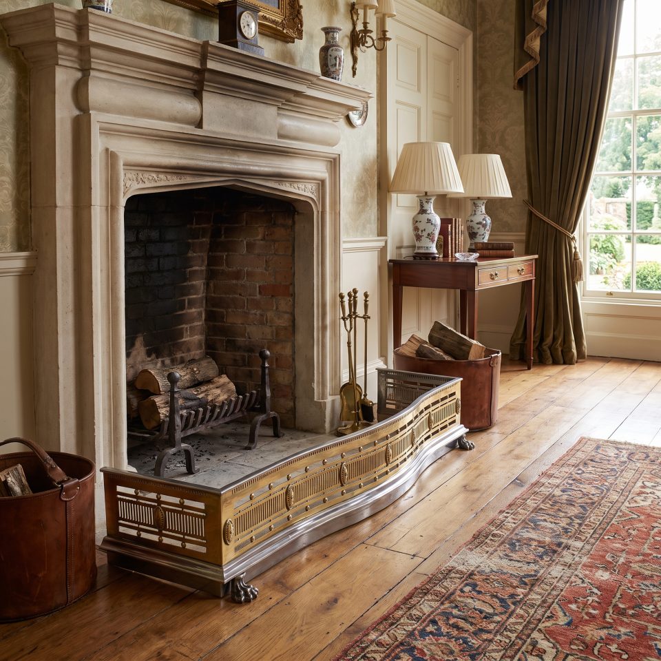 19th century Regency brass and steel fire fender