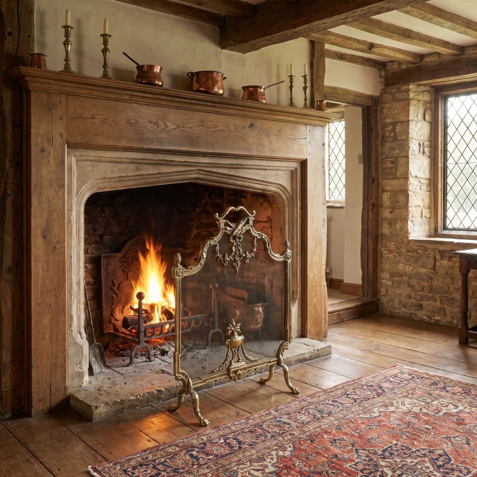 Late 19th-century French gilt brass fire screen